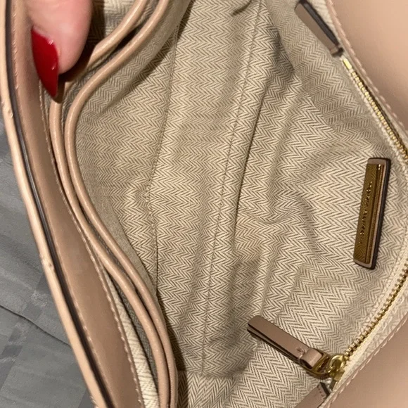 Tory Burch Quilted Tan Shoulder Bag - Picture 5 of 15